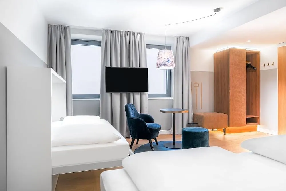 Hotel Breinoessl Innsbruck 3*,  Austria