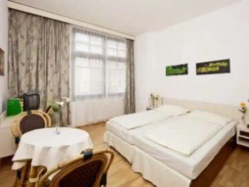 Hotel Breinoessl Innsbruck Austria